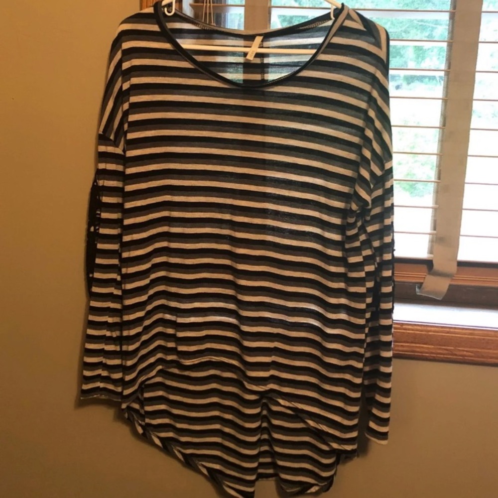 Long-sleeve Top with Lace Elbow Patch